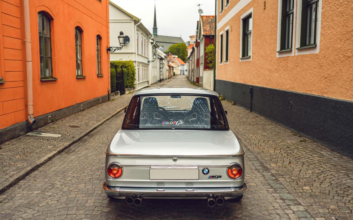 CHiêm ngưỡng chiếc BMW 2002 đời 1970 với động cơ E46 M3